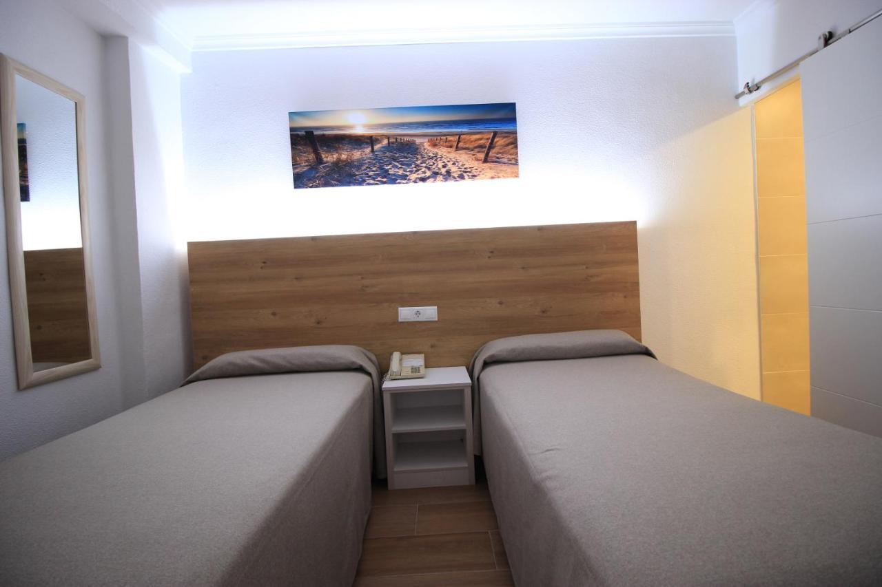 Hostal Pensimar El Altet Exterior photo