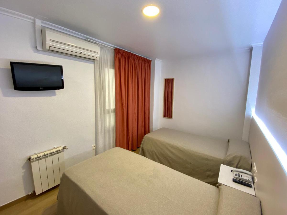 Hostal Pensimar El Altet Exterior photo